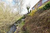 Sitzplatz direkt am Wasser - 