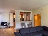 Wohnzimmer Blick zur Küche - 
