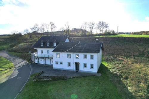 3.JPG - 8 Zimmer Mehrfamilienhaus, Wohnhaus in Niederpierscheid