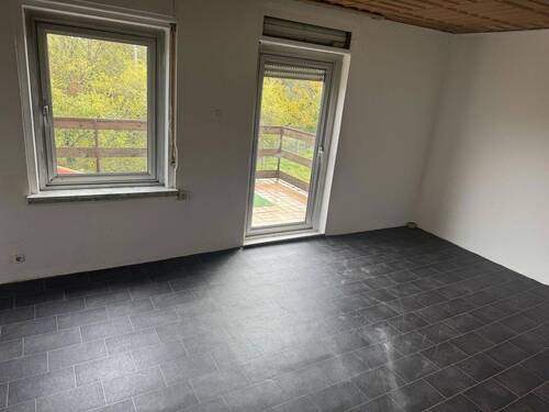 Bild 3 - 5 Zimmer Einfamilienhaus in Rosstal