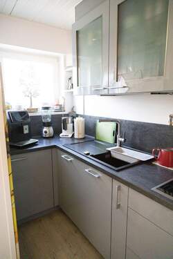 Moderne helle Küche - 