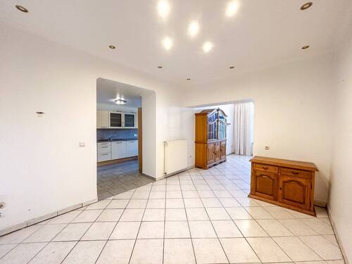 25 WE2 Wohnzimmer EG hinten - 