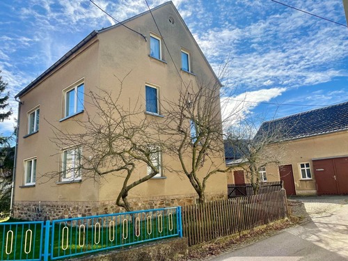 Außenansicht - 2 Zimmer Mehrfamilienhaus, Wohnhaus zum Kaufen in Königshain-Wiederau