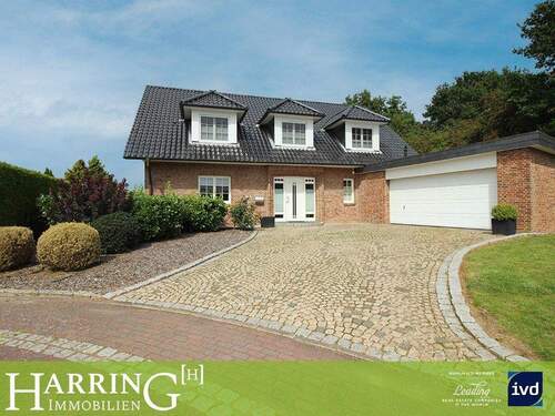 Titel - Exklusives Wohnen am Feldrand - Raum, Ruhe und moderne Eleganz