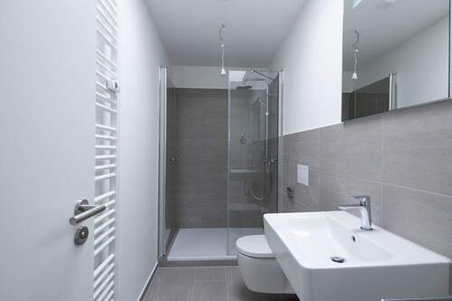 Best_Place_Schmiljanstraße_7_8_WE27_Bad3-20 - 