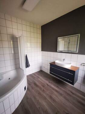 Badezimmer - Bild 1.jpg - 