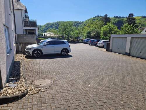 Parkplätze - Büro in Bullay