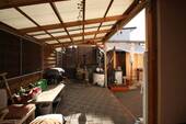 Terrasse mit Zugang Garage - 