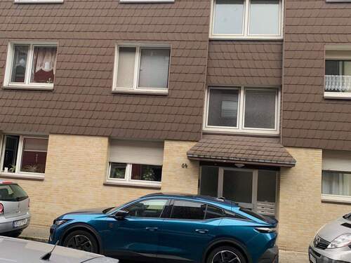 IMG_9573.jpg - Attraktive 2-Zimmer-Wohnung frisch renoviert und bezugsbereit - Duschbad Böden Laminat Wände Einbauküche etc.TOPPP