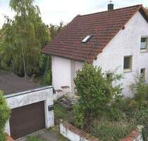 Im Dornröschenschlaf - Sanierungsbedürftiges Einfamilienhaus in ruhiger Lage in Neumarkt-Woffenbach