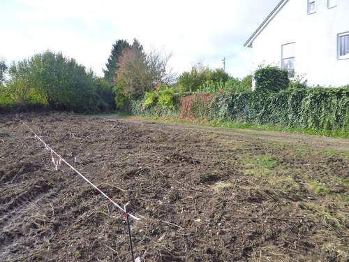 6002 a Eckgrundstück.JPG - Baugrundstücke in Südlage in guter Wohnlage. Bebaubar mit Einfamilienhäusern. Eins bereits VERKAUFT