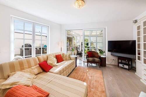 Wohnbereich - 4 Zimmer Mehrfamilienhaus, Wohnhaus in München