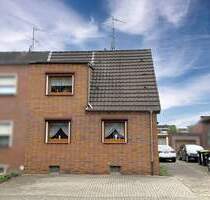 Gepflegte Doppelhaushälfte mit zwei Garagen und großem Garten in Duisburg-Overbruch!