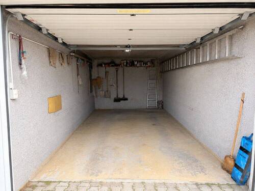 Garage - 