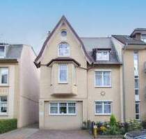 Charmante, regelmäßig erneuerte 4-Zimmer-Altbauwohnung in Hafennähe - Cuxhaven