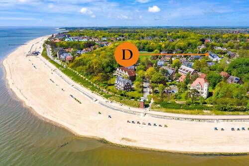 Luftbild / Begehrte strandnahe Lage - Exklusiver Bungalow in sehr begehrter strandnaher Lage