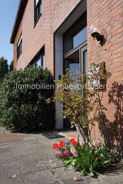 Der Eingang zu den Büroräumen - Halle in Brüggen