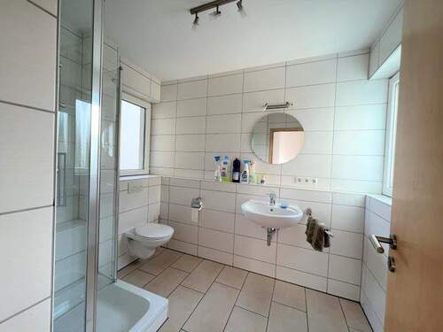 Duschbadezimmer - 