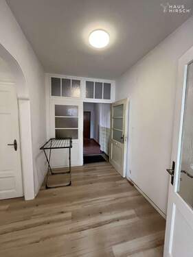 Flur Wohnung EG - Einfamilienhaus mit 110,00 m&sup2; in Roßdorf zum Kaufen