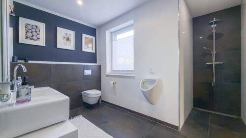 Badezimmer Erdgeschoss - 