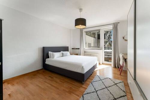 Schlafzimmer - 2 Zimmer Etagenwohnung in Köln