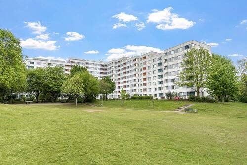 Gebäudeansicht - 1 Zimmer Etagenwohnung zum Kaufen in Hamburg