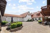 Hofansicht Garagen - 