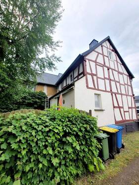 Ansicht
- 5 Zimmer Einfamilienhaus zum Kaufen in Gondershausen