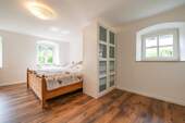 Zimmer 2 - 