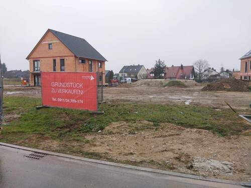 PHOTO-2025-02-12-16-35-50.jpg - EFH DHH Grundstück Erlangen - Steudach