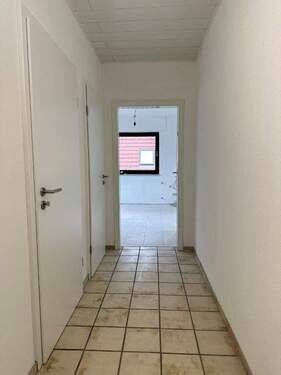 Flur - Etagenwohnung mit 85,00 m&sup2; in Borken zur Miete