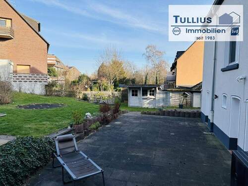 Terrasse - 6 Zimmer Einfamilienhaus zum Kaufen in Essen