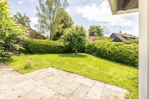 Der sonnige Gartenbereich - 