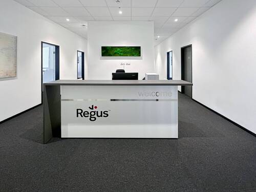 Rezeptionist.jpeg - Büro in Monheim am Rhein zur Miete