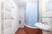 Duschbad im Keller – Wohnhaus - 