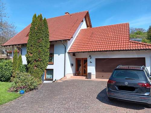 Hausansicht - 6 Zimmer Einfamilienhaus zum Kaufen in Obermoschel