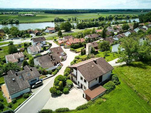 Einfamilienhaus Pfelling Außenansicht II - Freistehendes Einfamilienhaus in ruhiger Lage mit herrlichem Ausblick auf die Donau