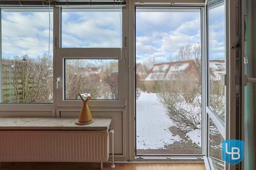 ... und Zugang auf die Terrasse und in den Garten - 