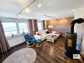 Wohnzimmer mit Kamin (OG) - 