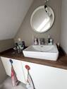 Galerie: Waschtisch und WC - 