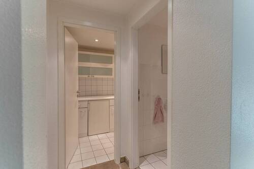 Zwischendiele vor dem WC und der Küche - 