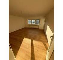 Top-Lage:Sanierte 3-ZI-ETW mit Balkon und Carport! Provisionsfrei! - Fürth Südstadt