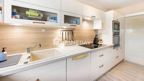 Küche 2 - Modernisierte 3-Zimmer-Wohnung mit Balkon & Garage in ruhiger Lage