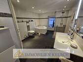 Modernes Badezimmer Wohnhaus EG - 