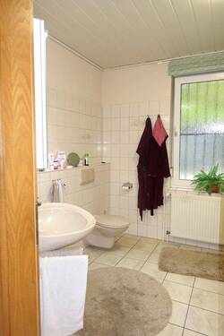 Großes Fenster im Bad - 