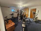 Vollausgestatteter Fitnessraum - 
