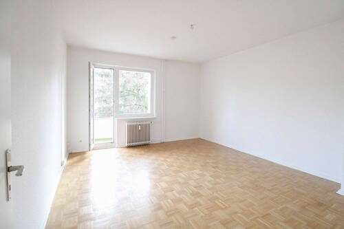 Wohnzimmer - Bezugsfreie 3-Zimmer-Whg. mit Südbalkon: Zentrale Lage nahe Stadtpark Steglitz und Schloßstraße