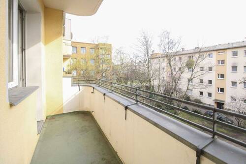 Balkon - 3 Zimmer Etagenwohnung zum Kaufen in Berlin