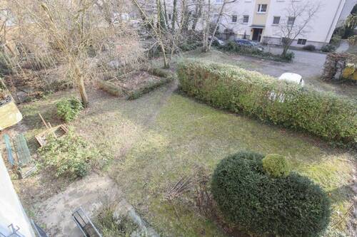 Hinterhof - 3 Zimmer Etagenwohnung in Berlin