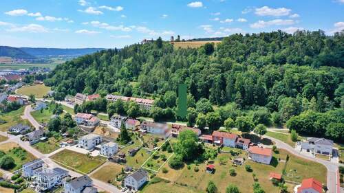 Lage am Hirschberg - Einfamilienhaus mit 192,90 m&sup2; in Beilngries zum Kaufen